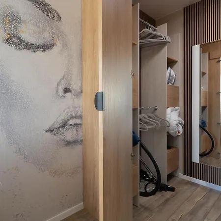 Ina Rent - Przystan Letnica Gdansk