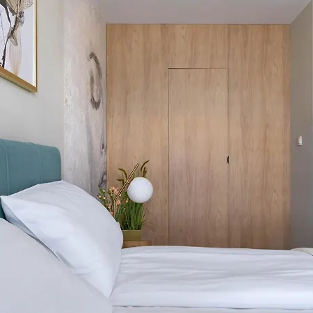 Ina Rent - Przystan Letnica Gdansk